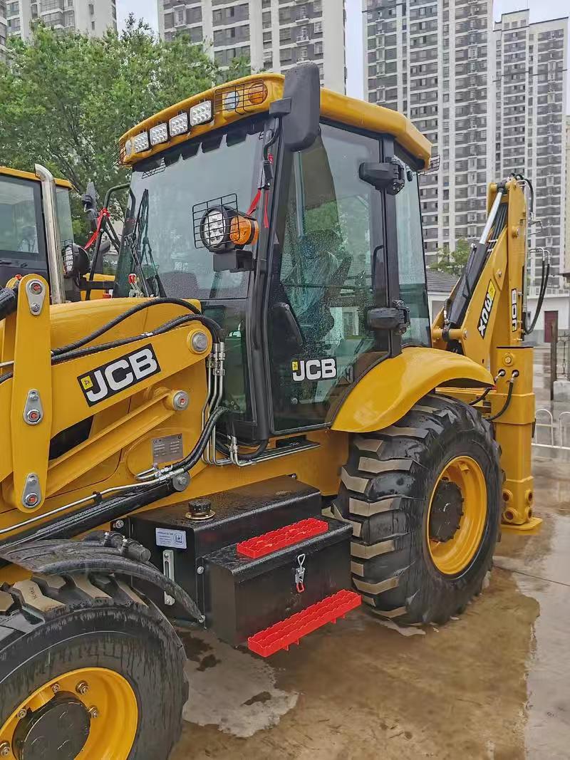 JCB 3CX backhoe loader · Cab and rear assembly detail